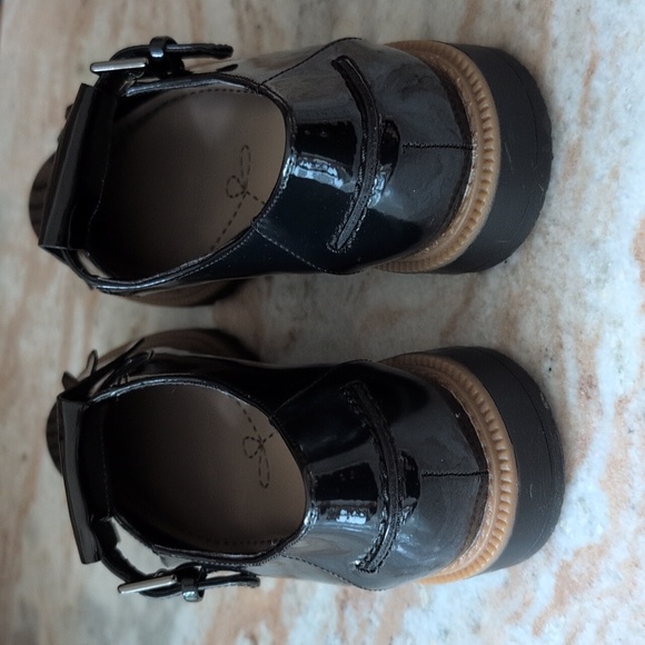 NIB Clarks Griffin Mia Black Patent Brogues Oxford Shoes US 7.5 - Picture 4 of 8